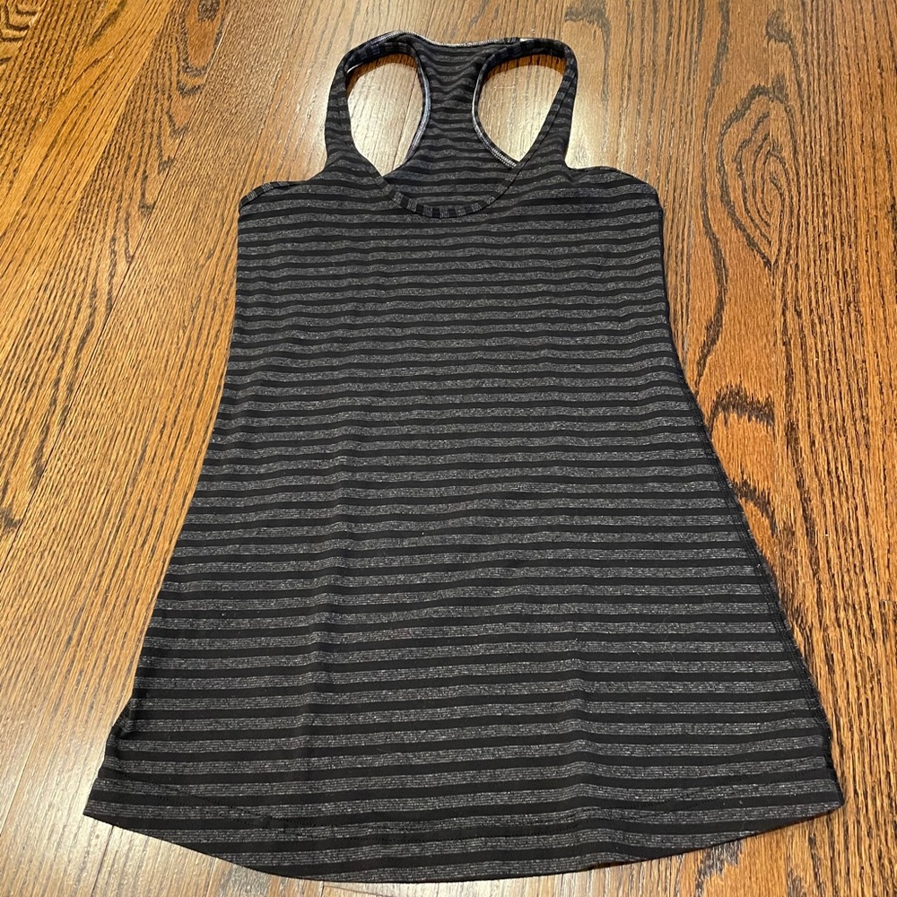 Lululemon tank top